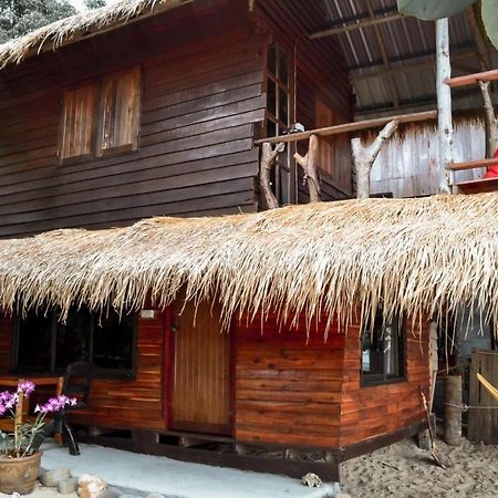 Hotel Sea Paradise Ban Khlong Kloi Exterior foto